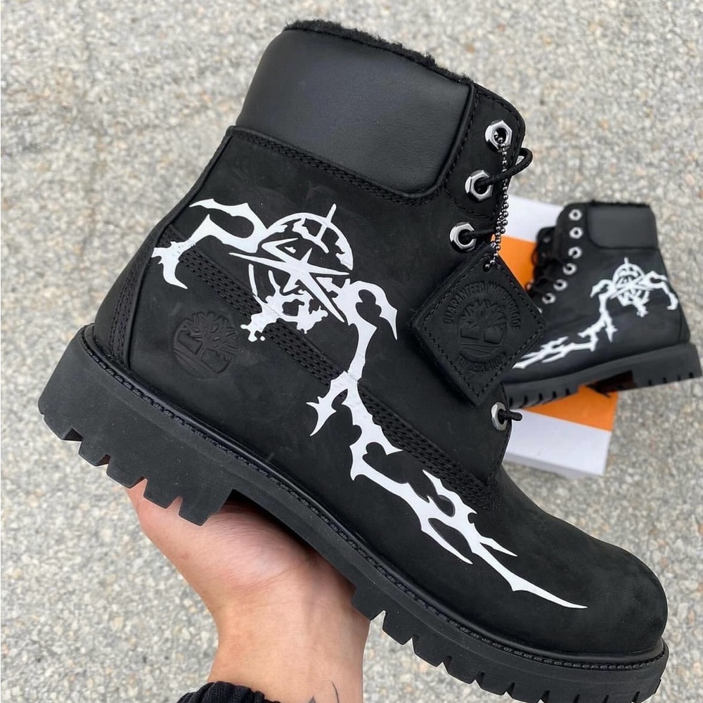 Black timberland